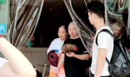 小孩子爆料爸爸视频,孩子视角下的温馨瞬间